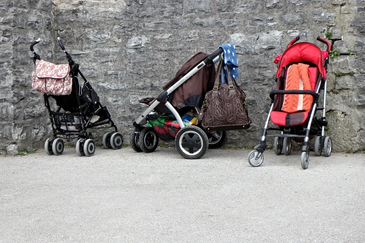 Träume Über Unterschiedliche Arten Von Kinderwagen