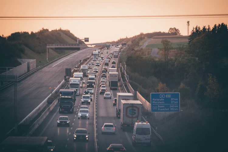 Was Symbolisiert Die Autobahn?